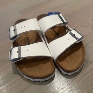 Birkenstock White Double Strap Sandals, sz 8. NWT! Hot Item-Great Deal!!